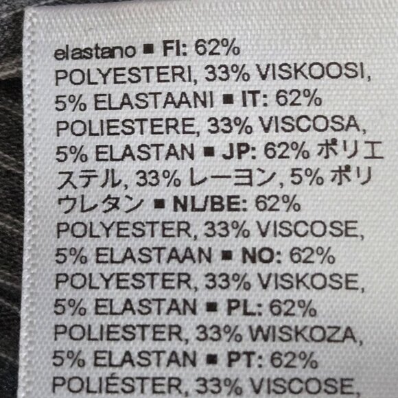 NWT Amazon Essentials Black Women's Relaxed-Fit Crewneck T-Shirt - Size XLarge - Picture 6 of 6